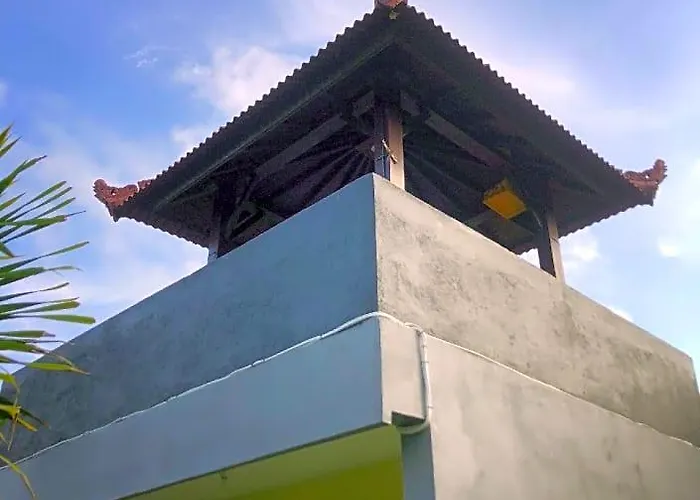 Cosmic Nature Villa. Guest house